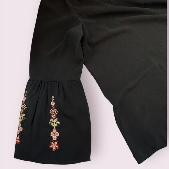 Chicos V-neck embroidered tunic black tassels size XL/16 - Picture 5 of 10